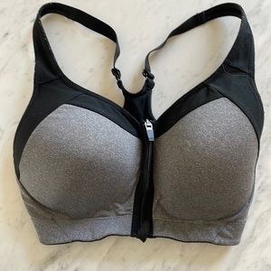 Gently used sorted bra fits 34DD